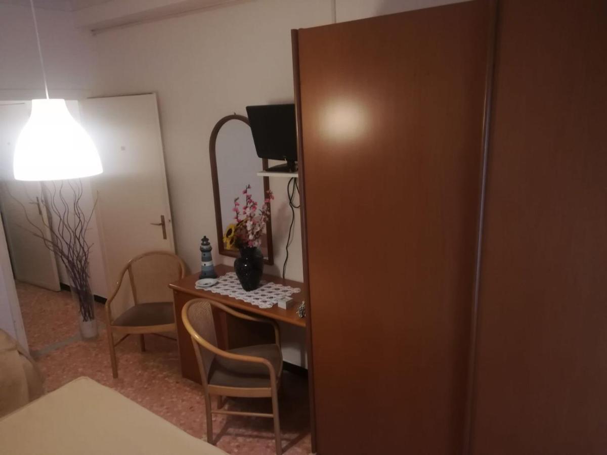 Hotel Olimpia Alassio Quarto foto